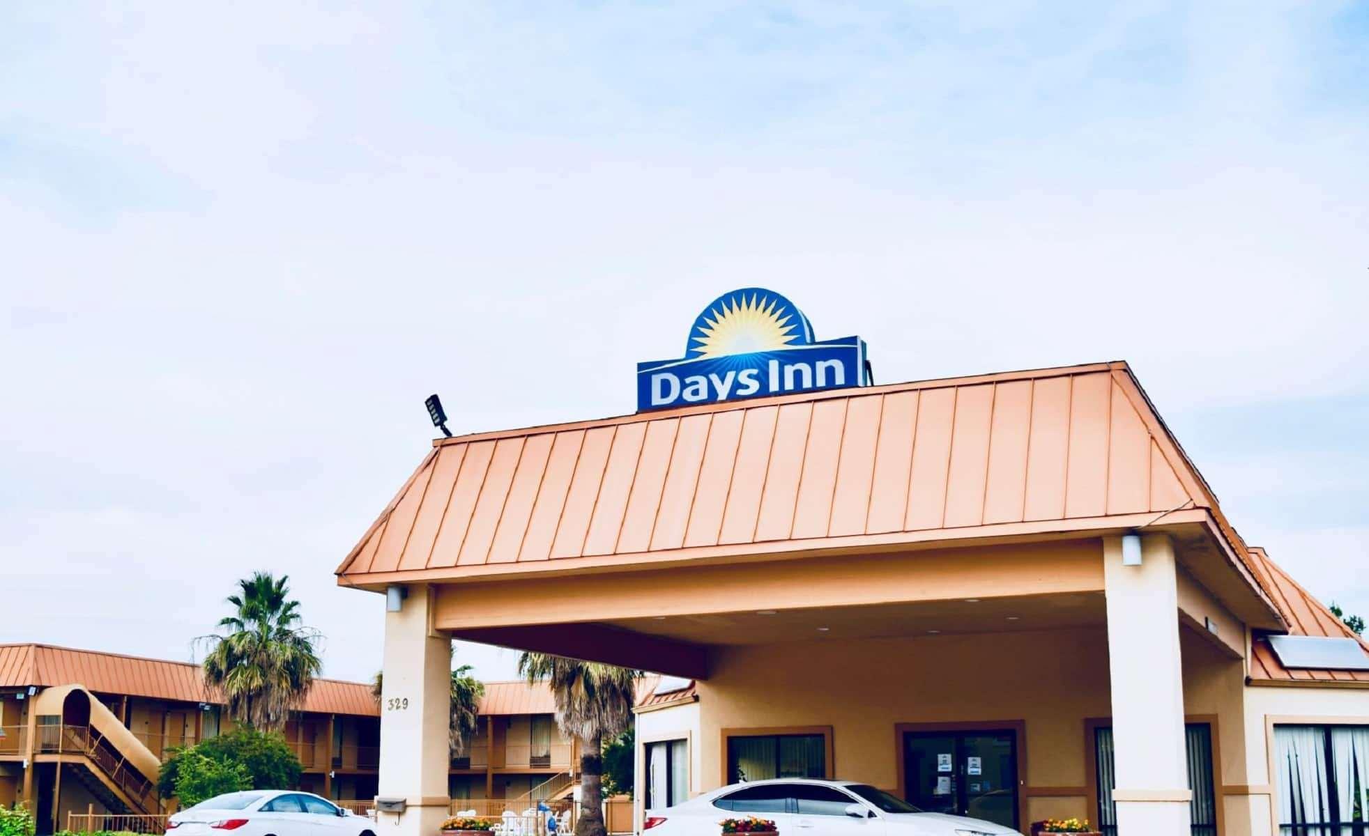 Days Inn By Wyndham Burleson Ft. Worth Екстер'єр фото